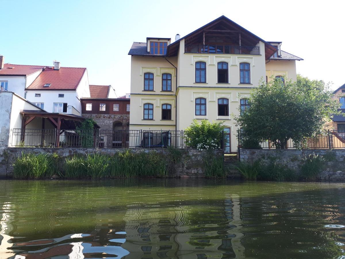 Apartmany Setkova Vila Jindrichuv Hradec Bagian luar foto